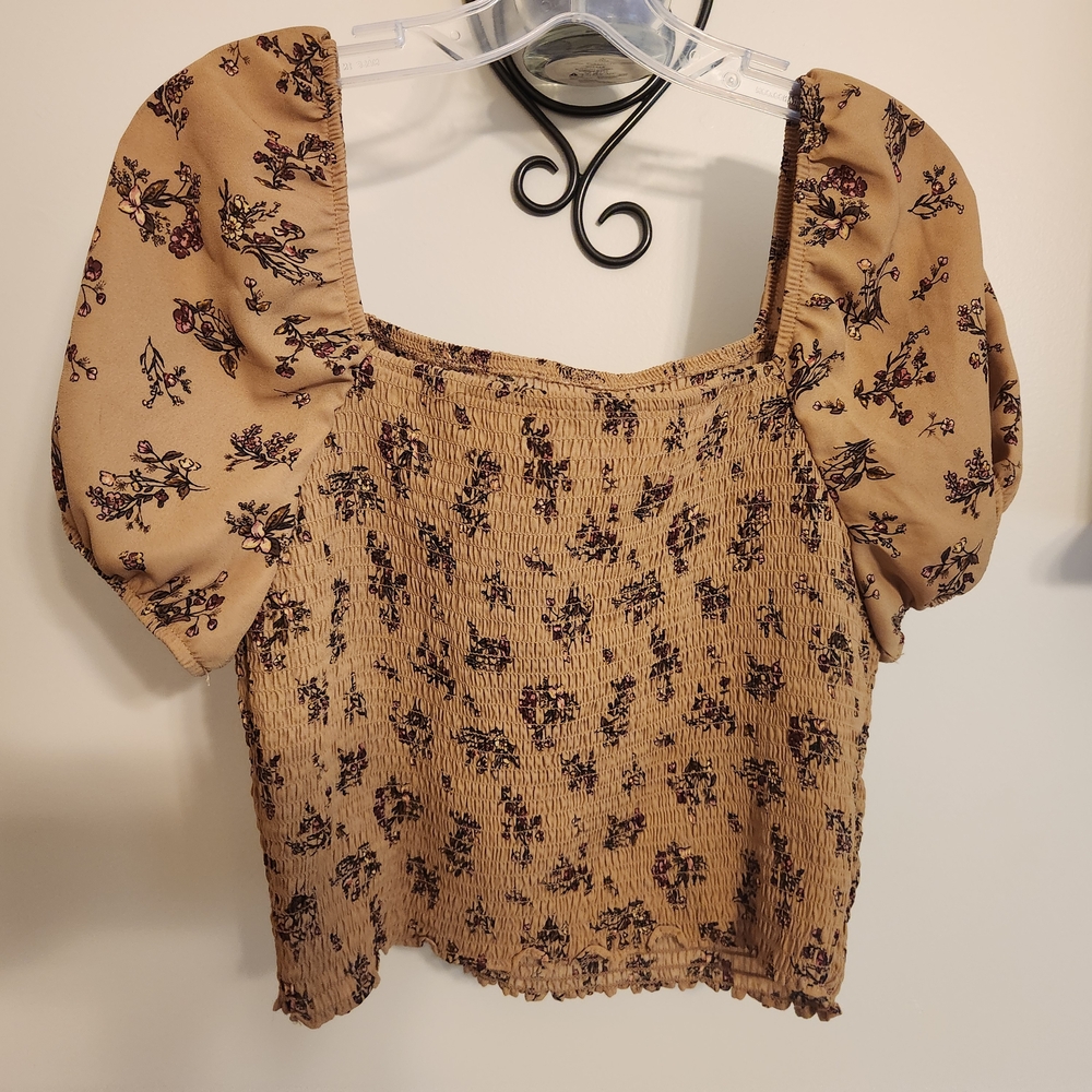 C By One Tan Floral Smocked Crop Top with Puff Sleeves